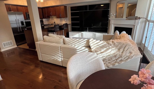 Spacious 3 Bdrm Townhome in Liberty Village