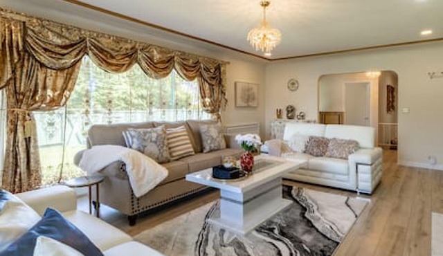 Spacious 4BD Family Home!