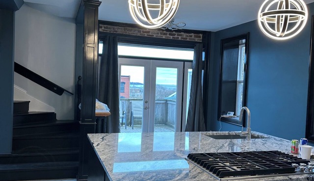 Spacious 6-bedroom house in marvelous Saint John with WiFi