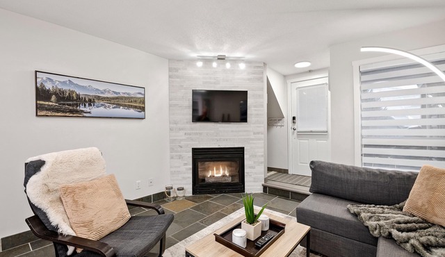 Spacious Abode w/Private Hot Tub and Free Parking