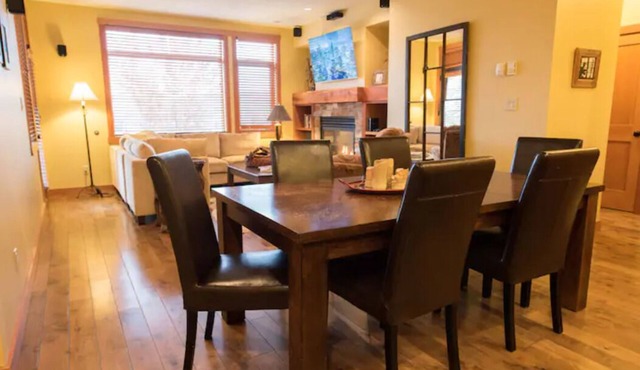 Spacious Chalet at the Base of Red Mountain