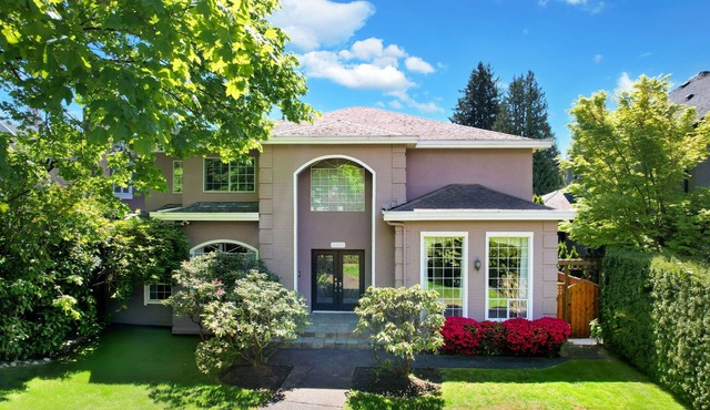 Spacious Dunbar 5BR Home | 3600sq ft | 3 King Beds