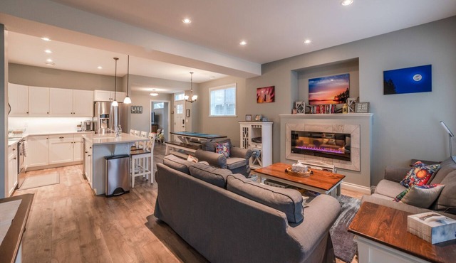Spacious Family Cottage on Osoyoos Lake