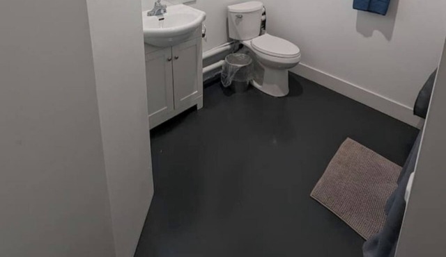 Spacious guest suite with sitting area