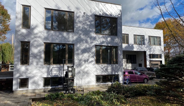 Spacious house across from the St-Dorothée REM station