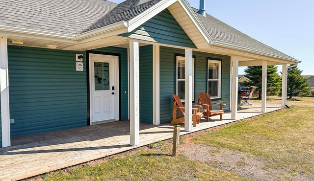Spacious PEI Villa with Full Kitchen and Resort Style Amenities
