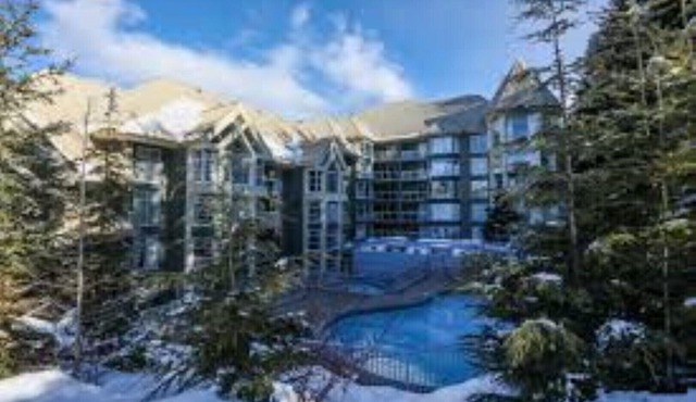 Spacious ski in/ski out on Blackcomb Mountain!/Jan 19 - 26 .2020/