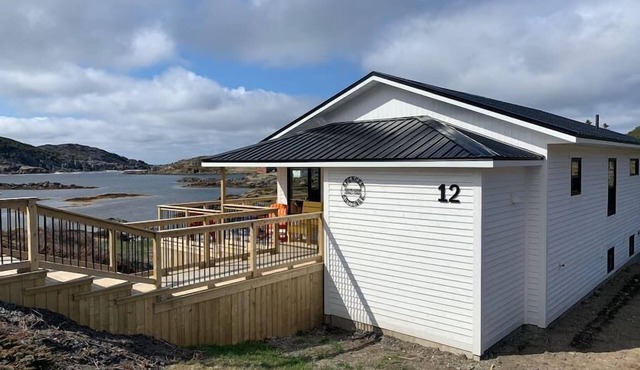 Spencer Salt-Side Cottage (Salt Harbour)