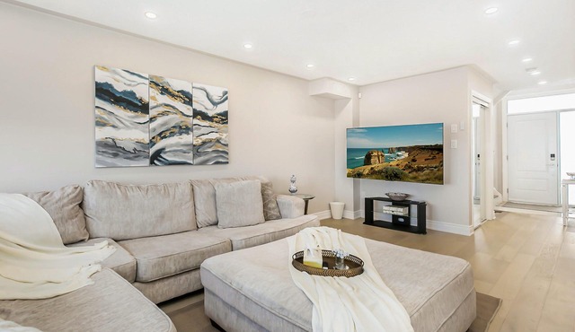 Spotless Pet & Smoke Free Home Near Wonderland