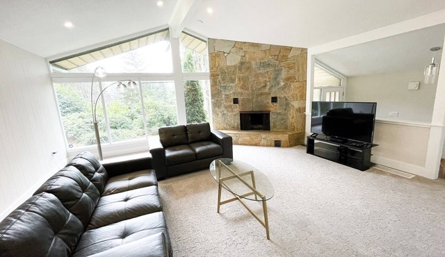 Spring Gate Estate by Elk Lake