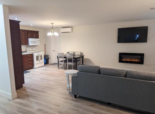 Springhouse Seaside Retreat 2-Bedroom on the Bay