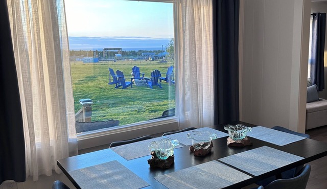 Stage View Cottage: 5 Minutes to Cavendish Beaches
