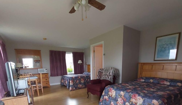 Standard room with 2 double beds with Patio #11