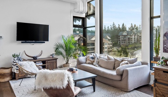 Stunning Bear Mountain Penthouse