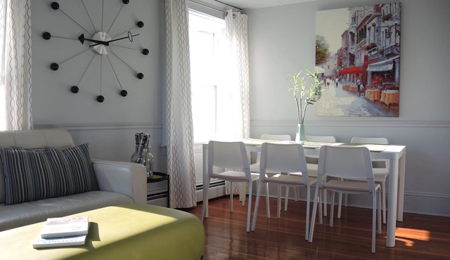 Stylish 3 bedroom Century Flat 2612