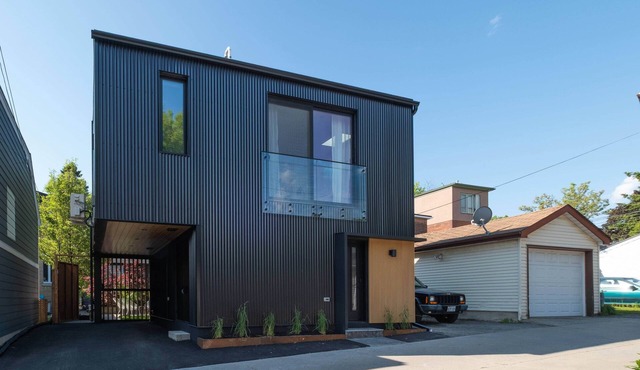 Stylish Laneway Suite in Riverdale
