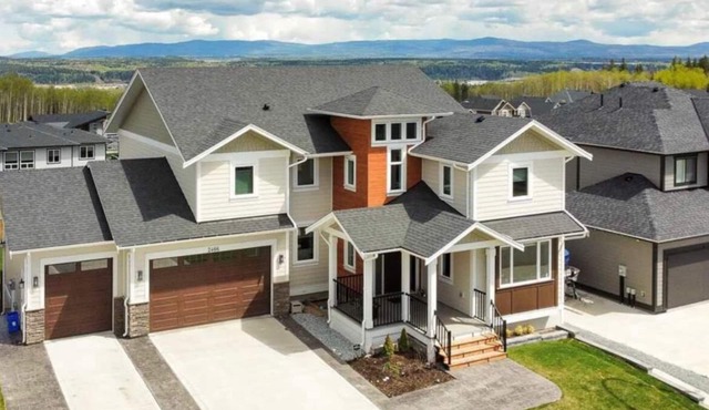 Stylish Open Cozy & Contemporary Living Space