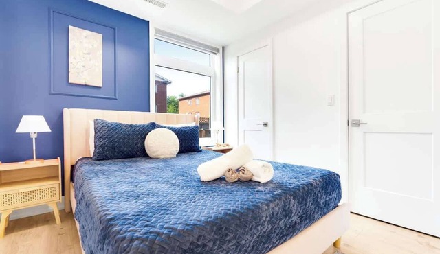 Stylish & Relaxing Retreat, 6 Minutes to Niagara Falls!