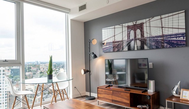 Stylished and Fully furnished 2BR in Toronto