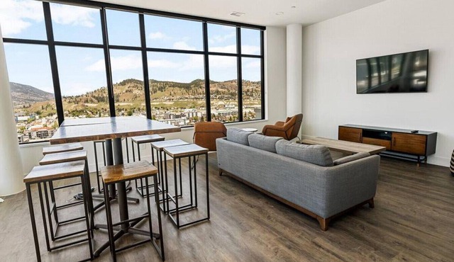 Sub-Penthouse Downtown at the Brooklyn #2302