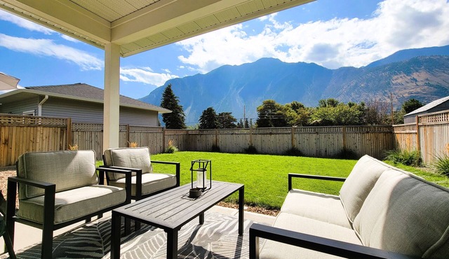 Sun n Sips Villa in Keremeos