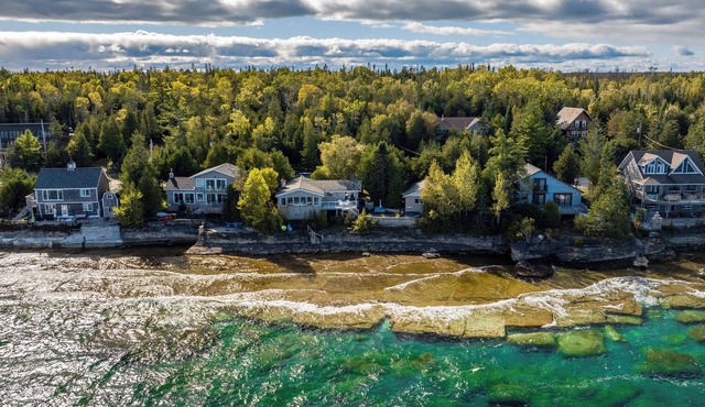 Sunrise Retreat | HOT TUB | AC | Georgian Bay | 35 Mins to GROTTO