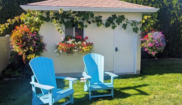 Sunshine Suite, walk to beach.