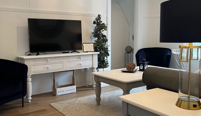 Super Cozy 1 bedroom Apartment