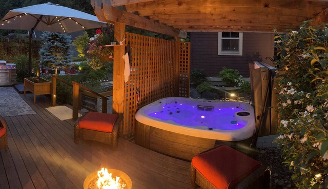 Super cozy private spa retreat with private hot tub ,wet sauna and cold plunge