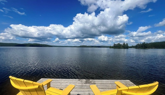 T&A Hideaway - Beautiful wood cottage on the edge of Algonquin Park in South Algonquin