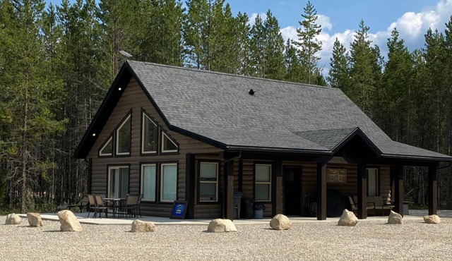 The Alpine Cabin Rental