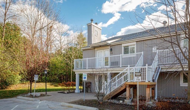 The Alpine - Central Collingwood Condo