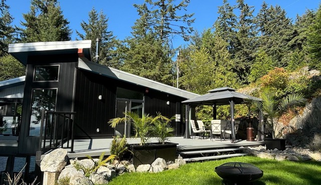 The Bluewater Retreat on Bowen Island with private beach access and ocean views