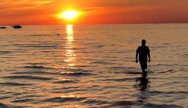 The Charmer - Grand Bend, Pinery & Ipperwash Hub!