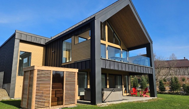 The Experience SÔ Lodge in SHEFFORD