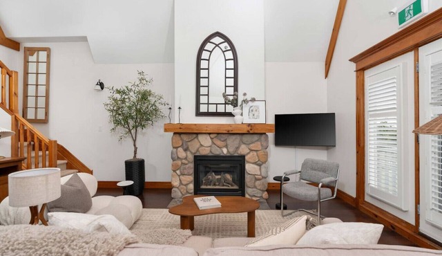The Fairway: Home with Ski, Golf + Mountain Views
