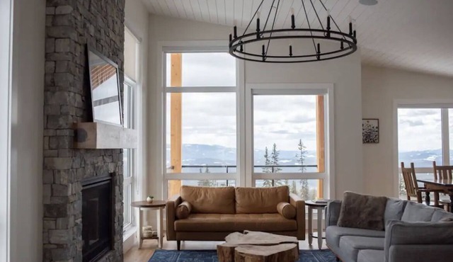 The Four Roaring Cubs Chalet