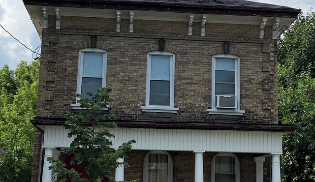 The Georgian; 4 bedroom home, Freshly Decorated for 2026