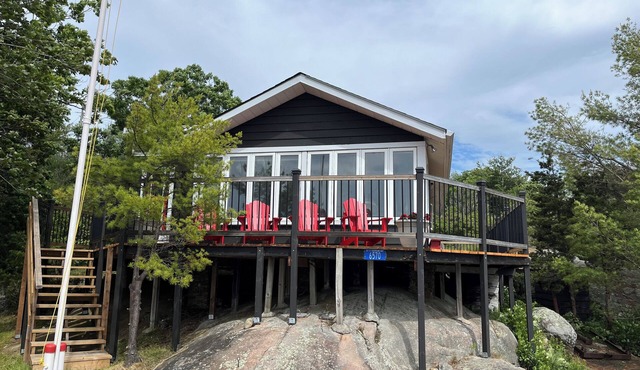 The Honey Harbour Hideaway on Little Beausoleil