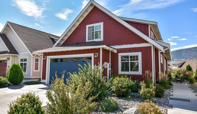 The Lake Cottage - a relaxing desert getaway!