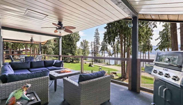 The Lake House on Shuswap Lake!