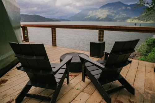The Lodge on Harrison Lake