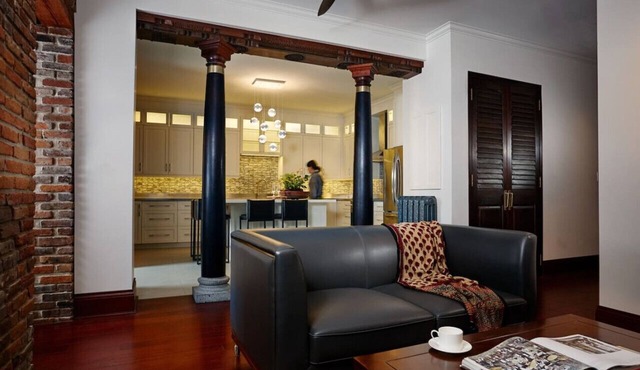 The Madder Suite at Blue Violin