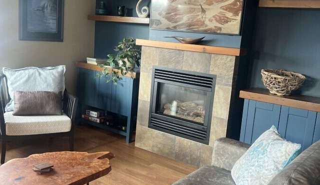 The Moorage – Downtown Ucluelet Harbour View luxury Condo