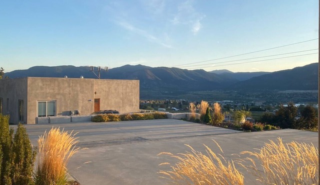 The Naramata Bench Loft