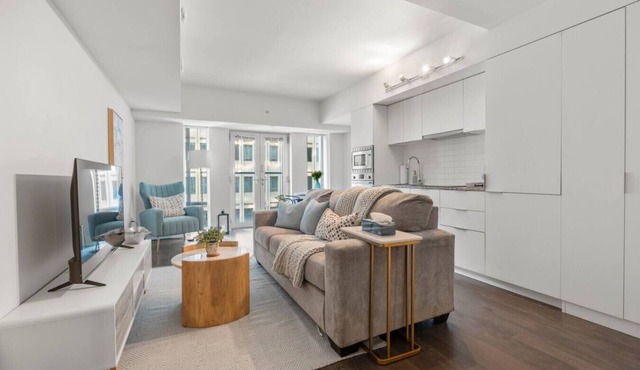 The Nest in Downtown Toronto! The Nest in Downtown Toronto!