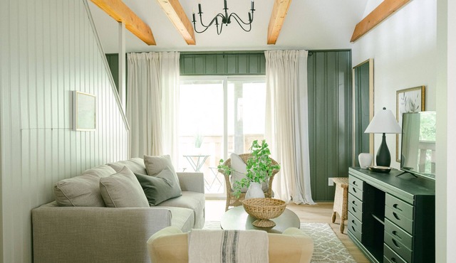The Olive Tree Wiley Loft Suite 1, downtown St. Davids
