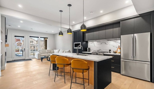The Platinum Stay | Luxury 2 Bed | Min to DT