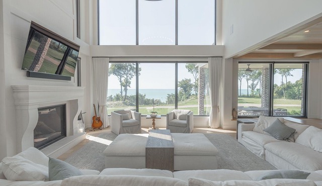 The Sunset Estate - Lake Huron's most luxurious short term rental