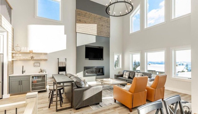 The White Pearl - Luxury Chalet w/Mountain Views